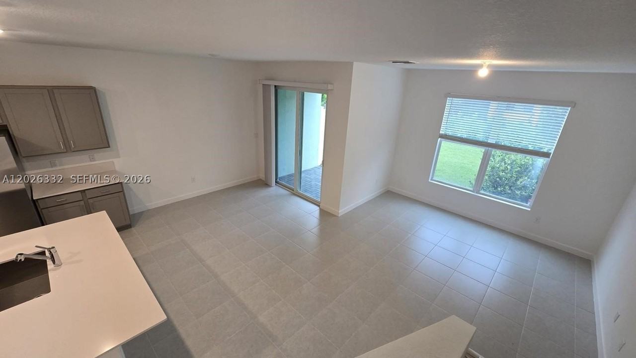 4329 Pond Lily Ln #4329 - Photo 6 of 30