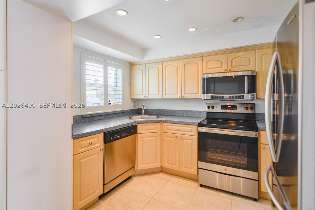7720 Sw 54th Ct #44D - Photo 3 of 30