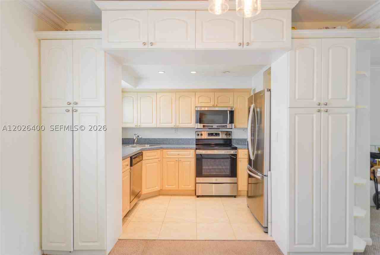 7720 Sw 54th Ct #44D - Photo 4 of 30