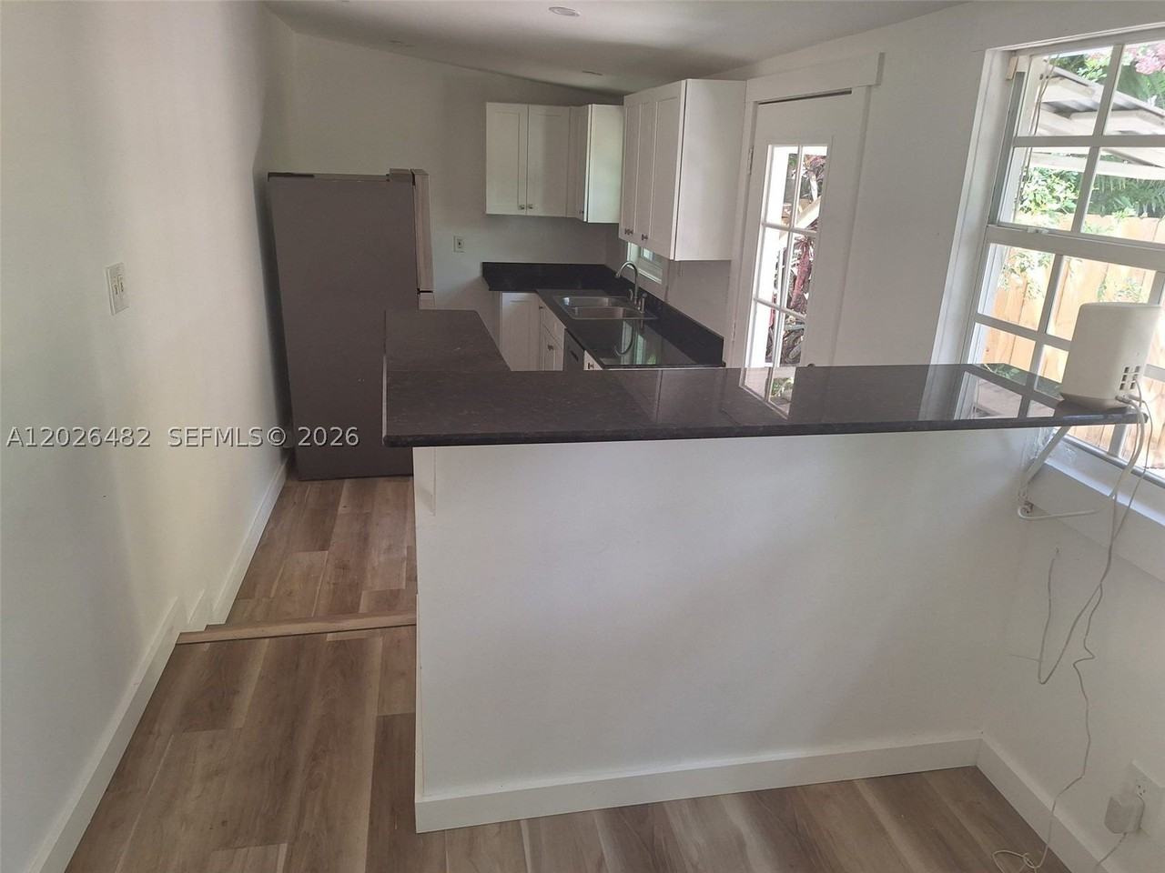 1121 Ne 1st Ave #2 - Photo 4 of 21