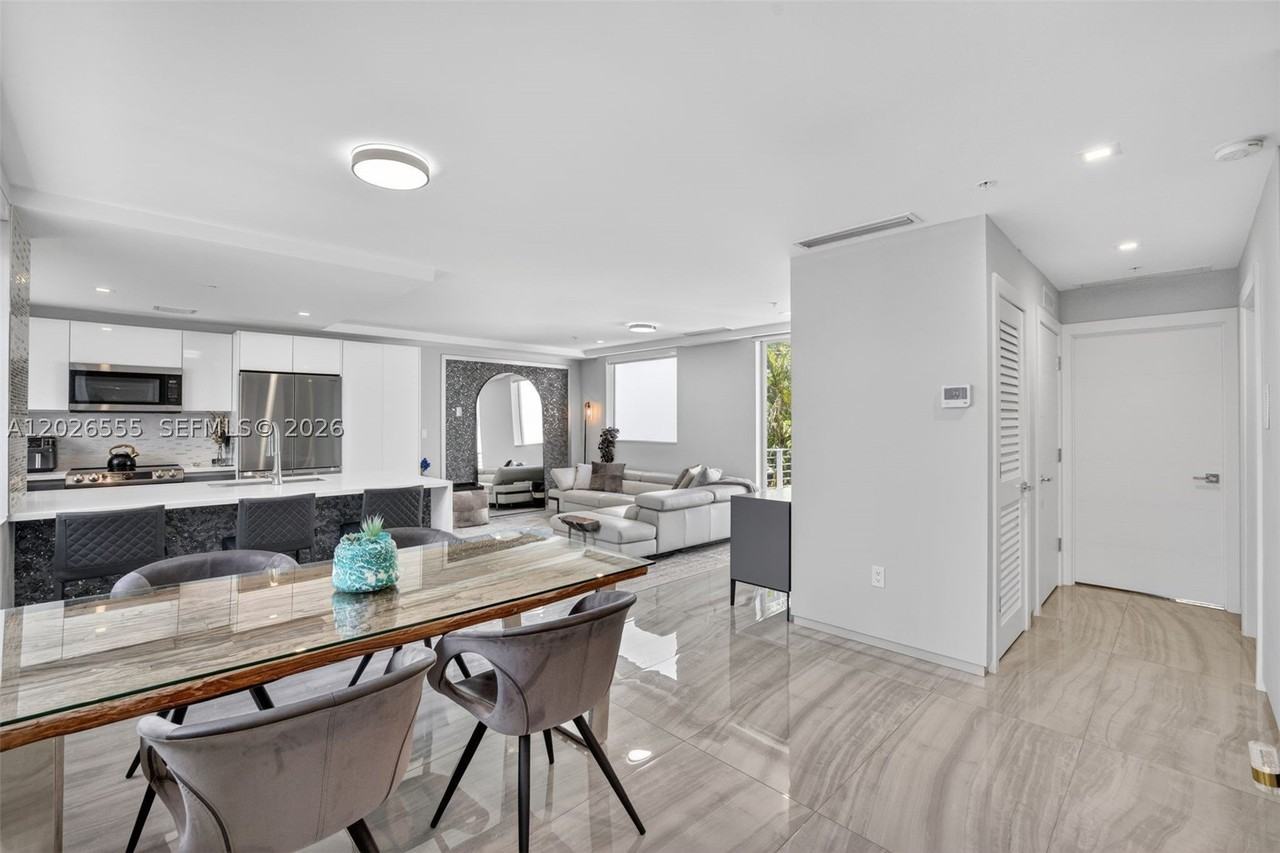700 Ne 14th Ave #311 - Photo 5 of 50
