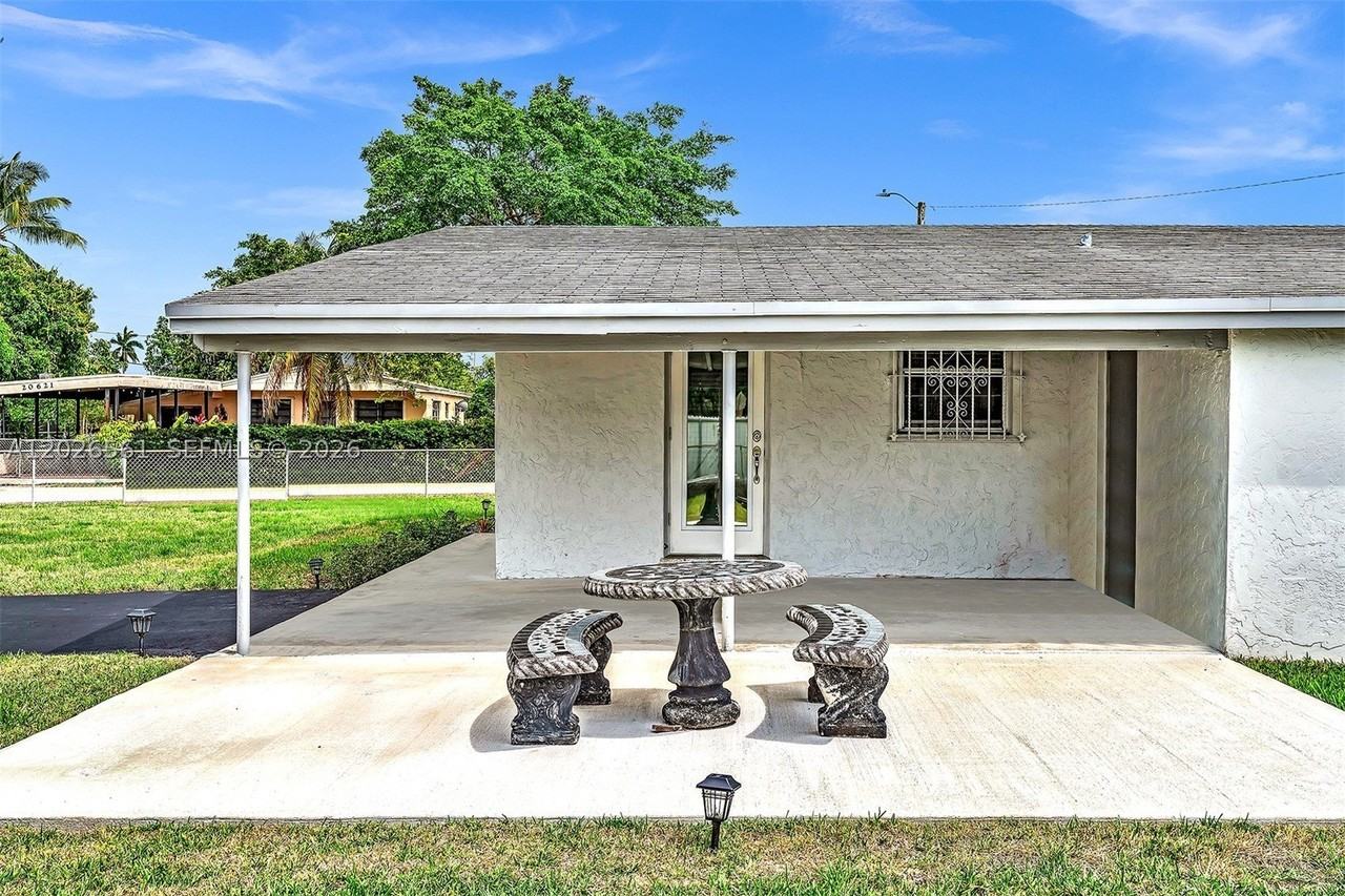 20622 Nw 23rd Ct - Photo 3 of 28