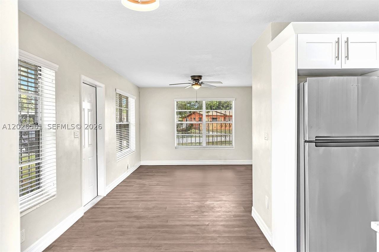 20622 Nw 23rd Ct - Photo 4 of 28