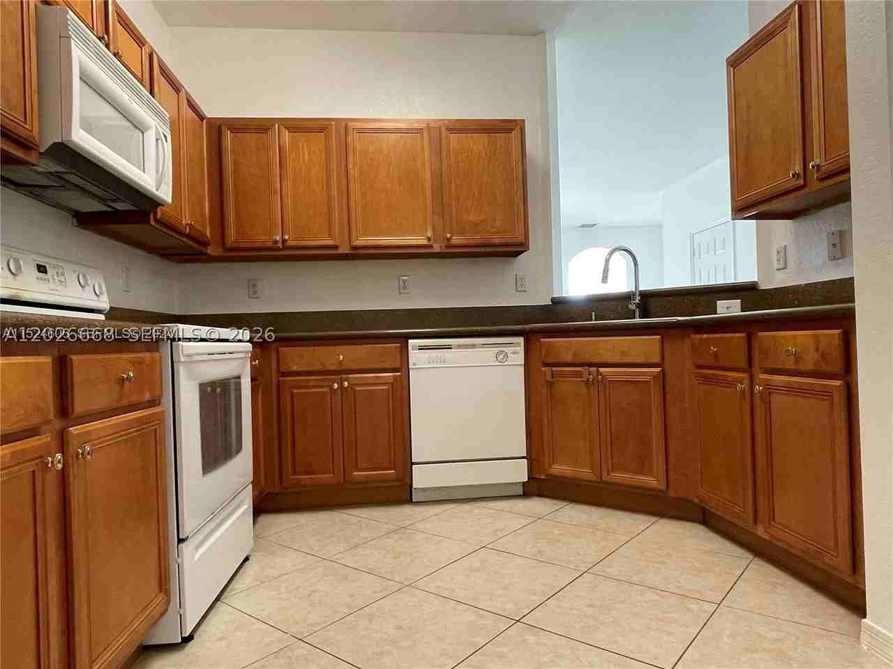 4304 Sw 131st Ln #13102 - Photo 5 of 32