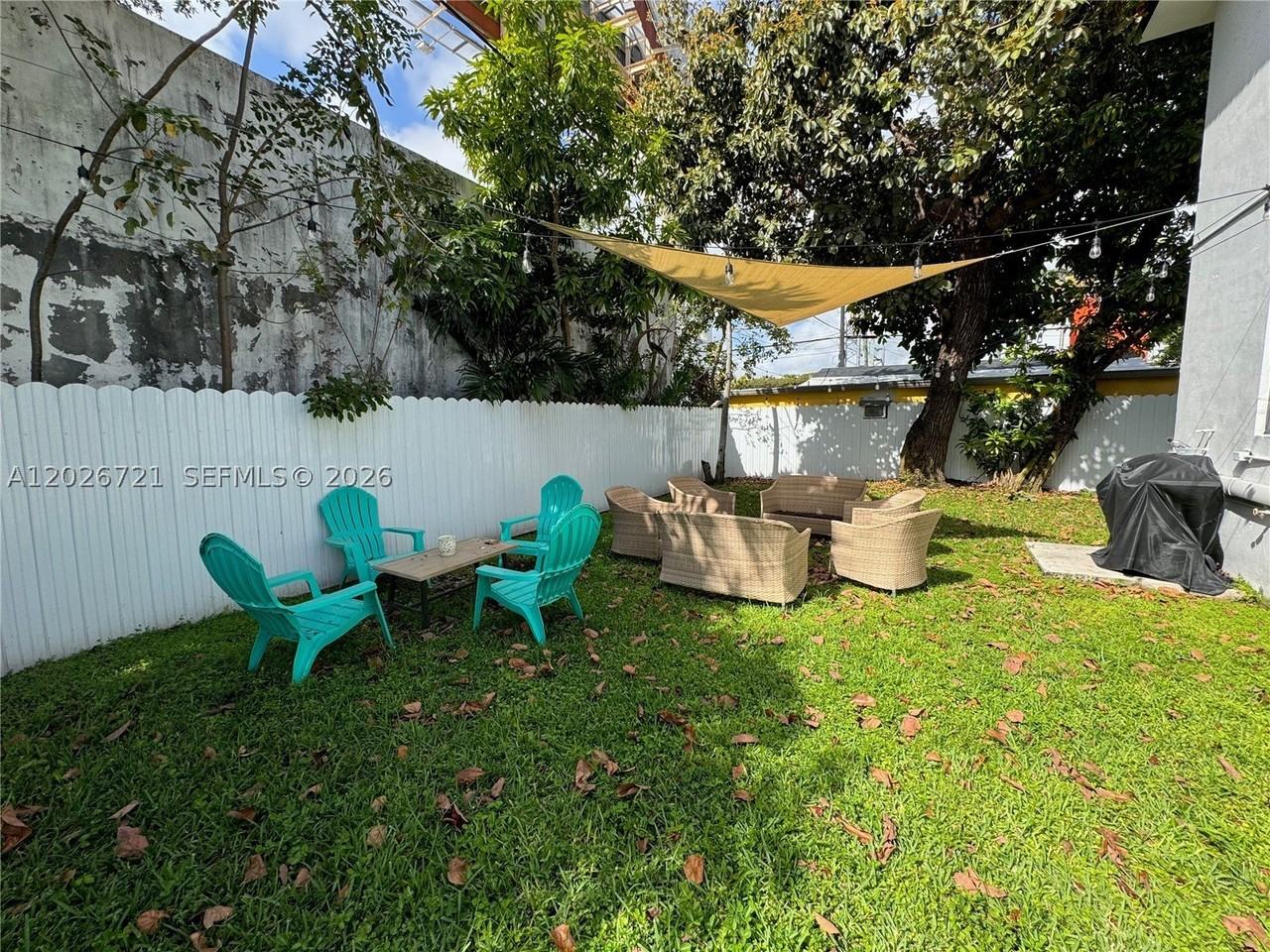 584 Nw 30th St #3 - Photo 7 of 9