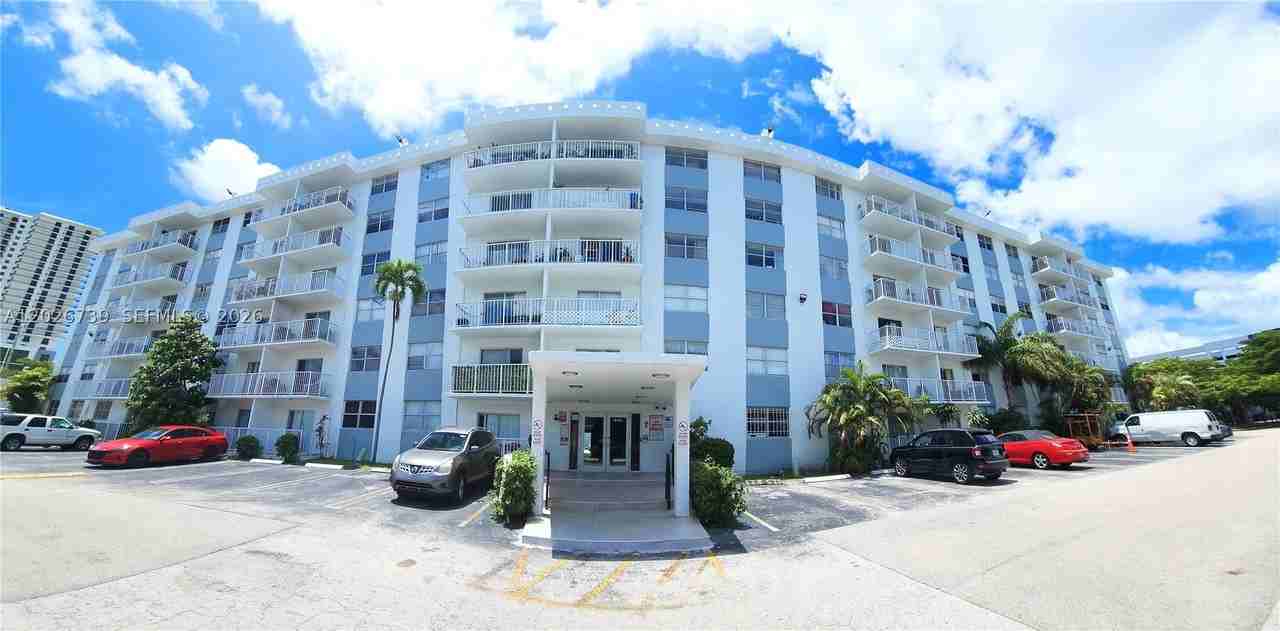 16465 Ne 22nd Ave #610