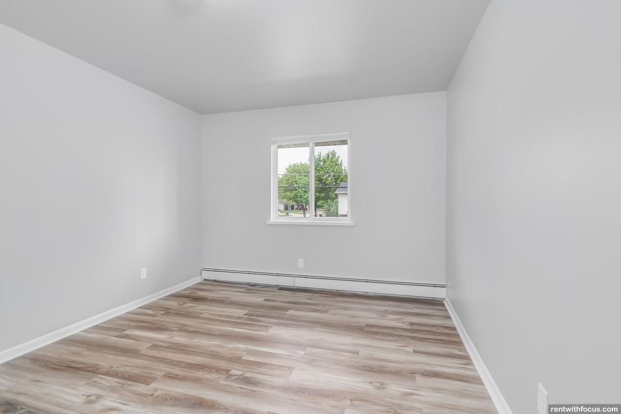 Clayton Ridge - Photo 6 of 27