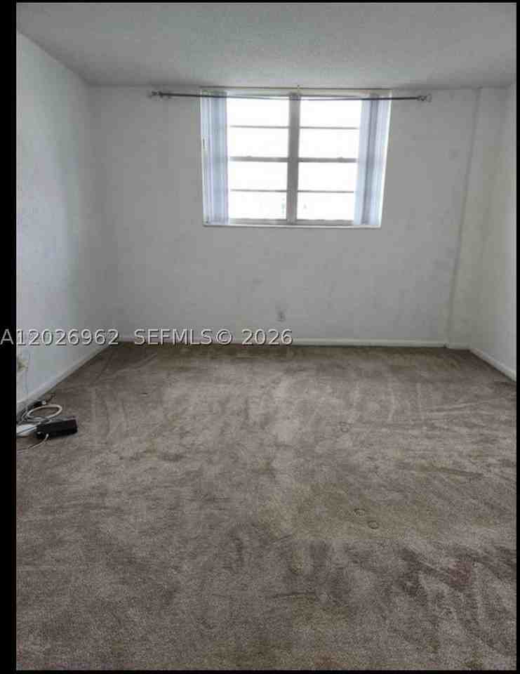 19390 Collins Ave #904 - Photo 4 of 10