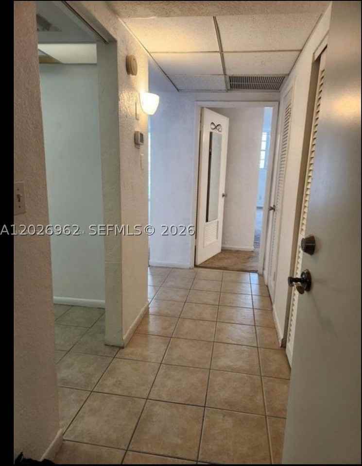 19390 Collins Ave #904 - Photo 7 of 10