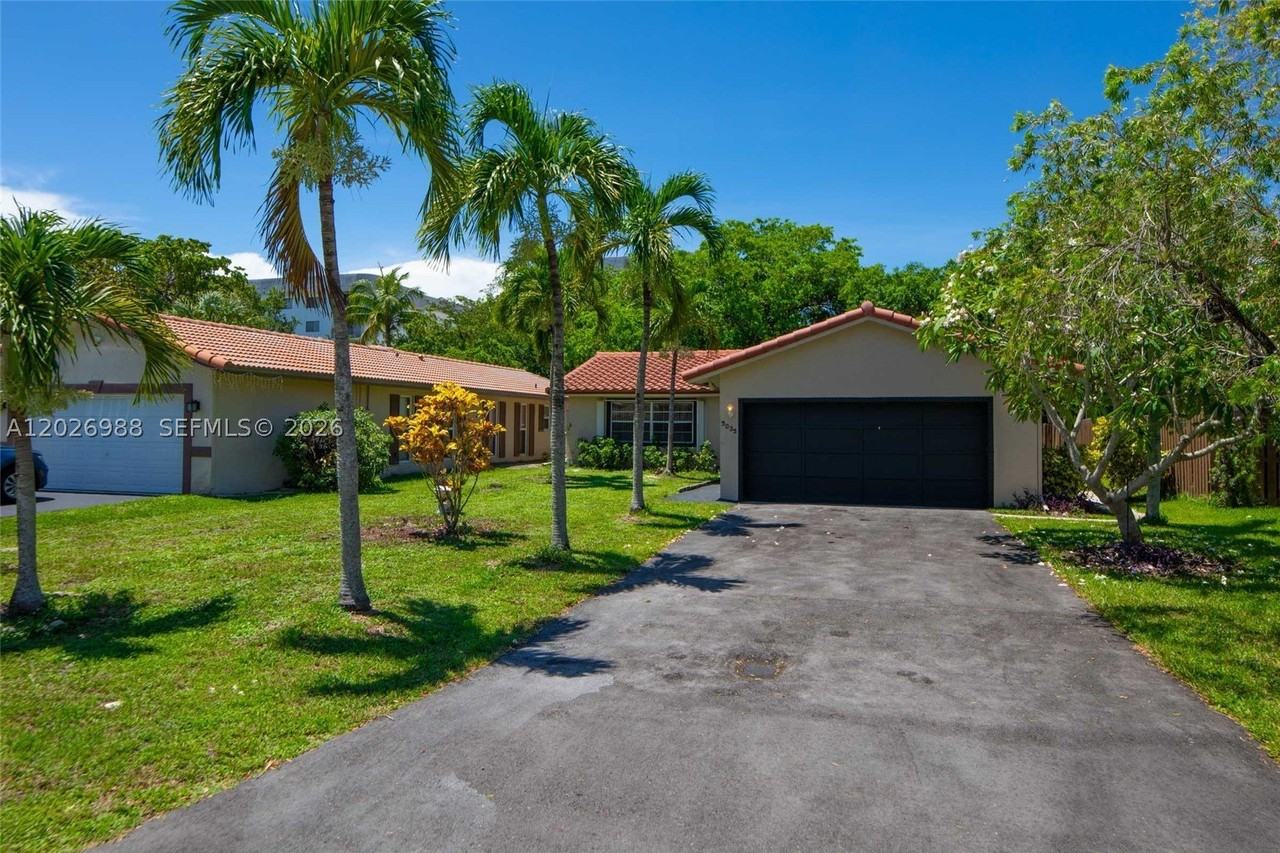 9039 Nw 21st Ct - Photo 3 of 40