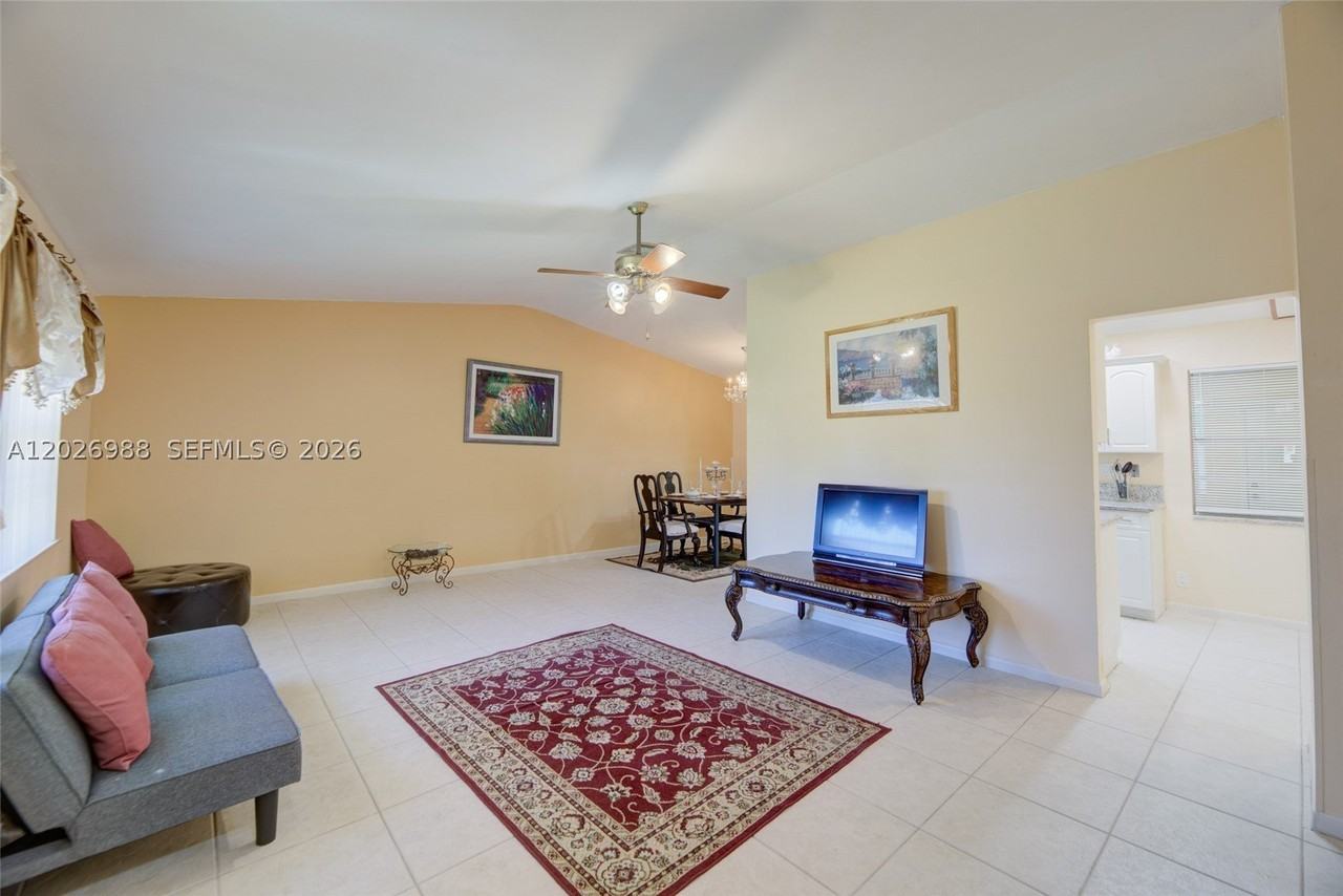 9039 Nw 21st Ct - Photo 7 of 40