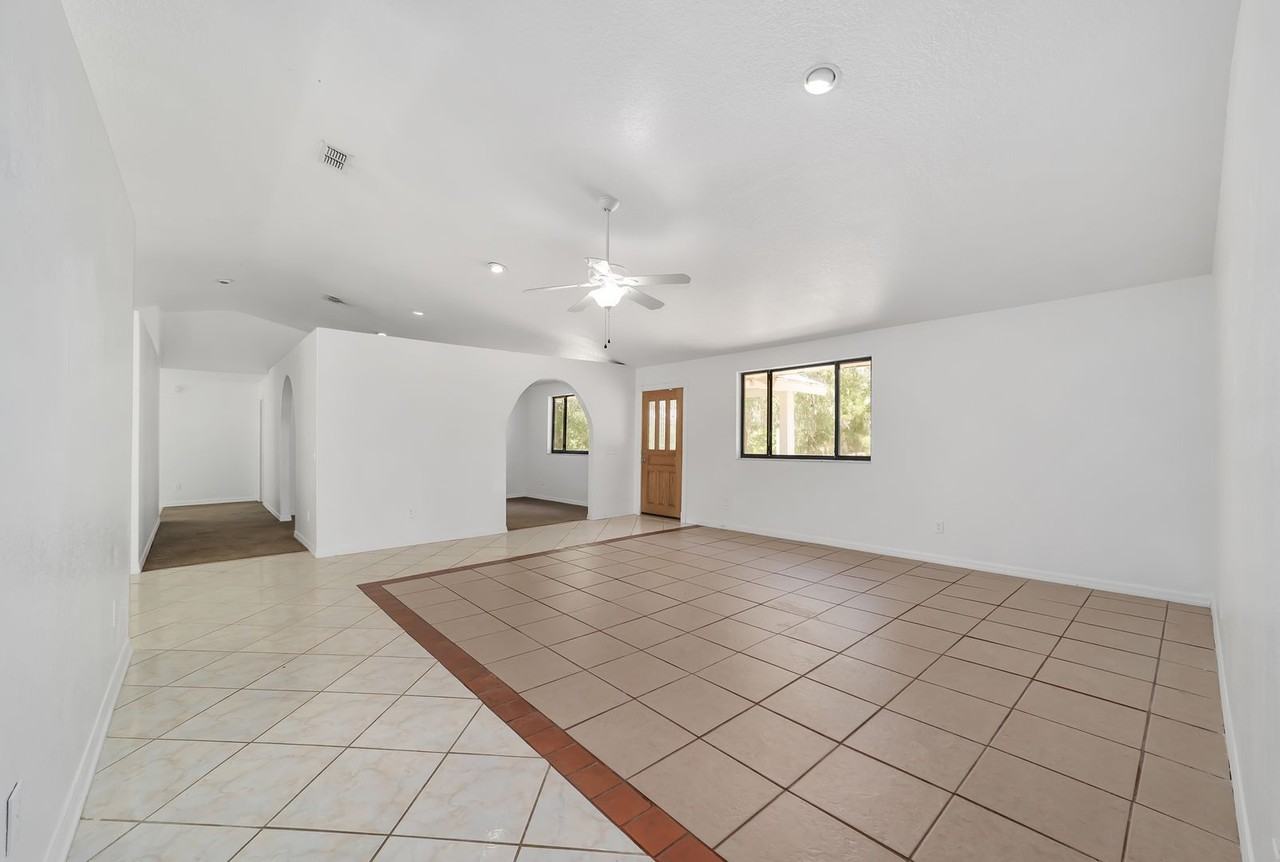 12136 Sw 41st Pl - Photo 2 of 13