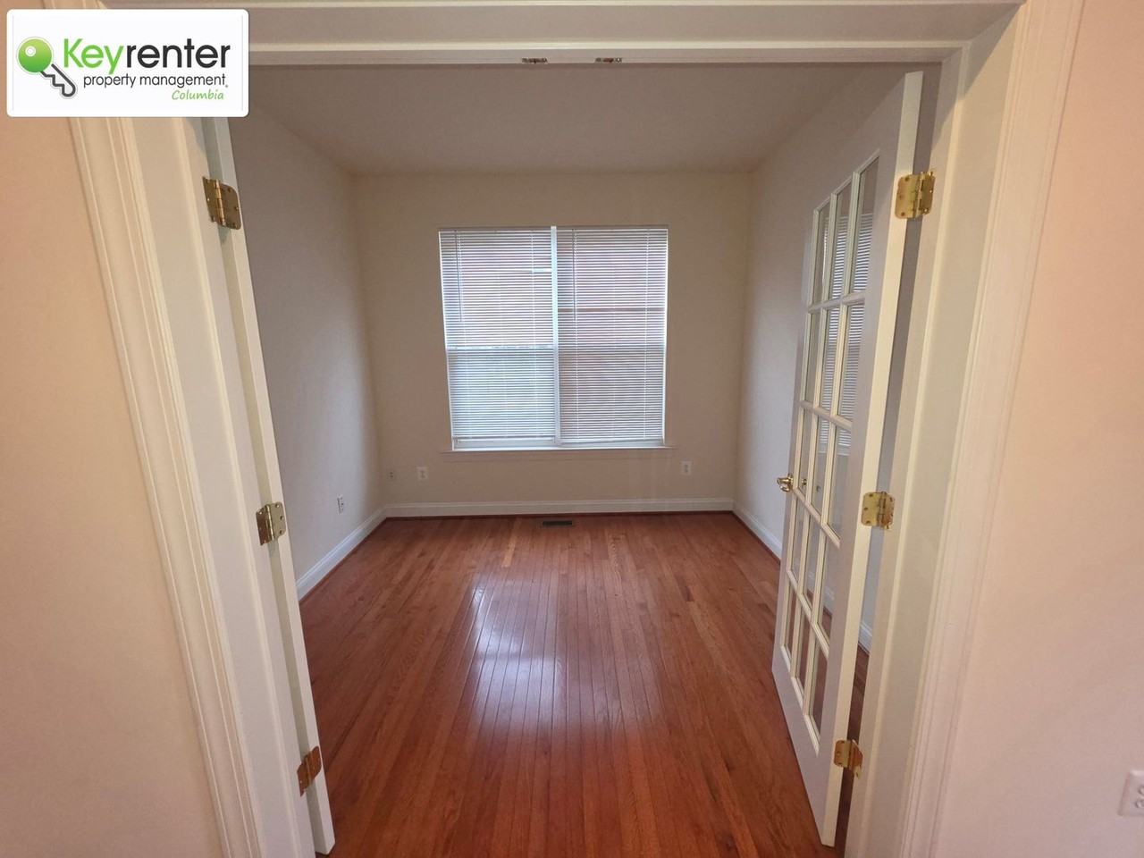 404 Tailor St - Photo 2 of 50