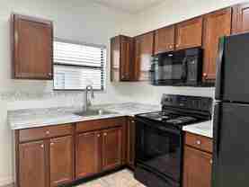 1035 Ne 10th Ave #1 - Photo 1 of 1