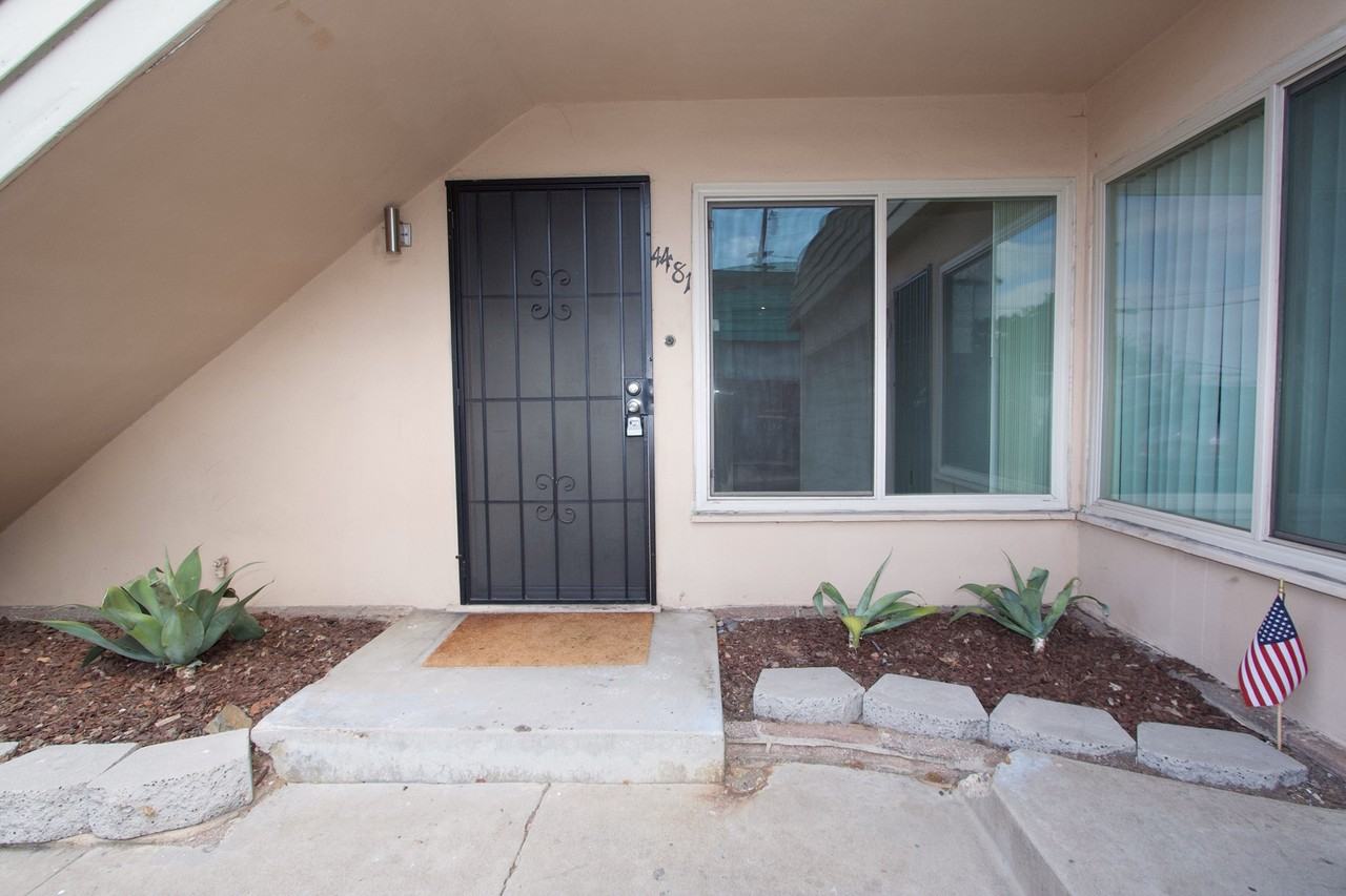 4481 54th St - Photo 2 of 10