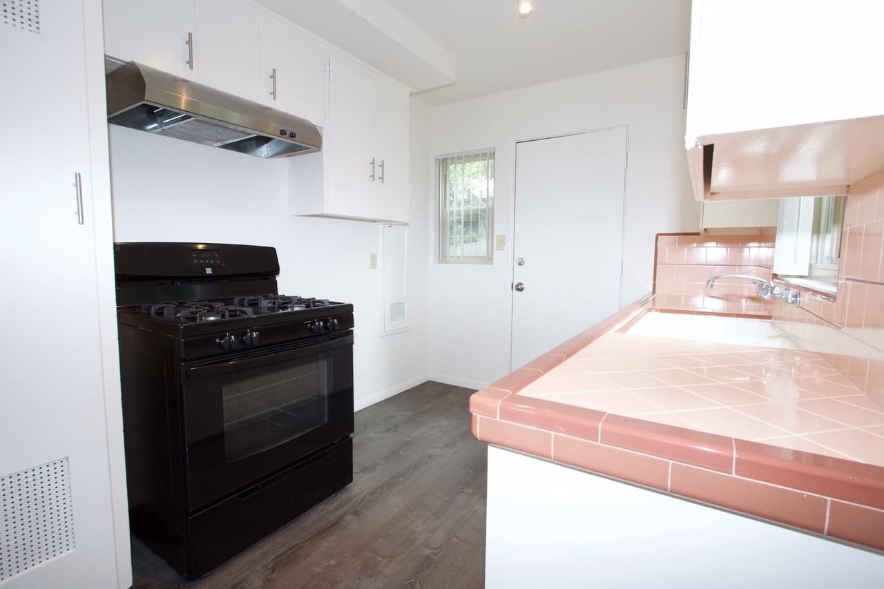 4481 54th St - Photo 6 of 10