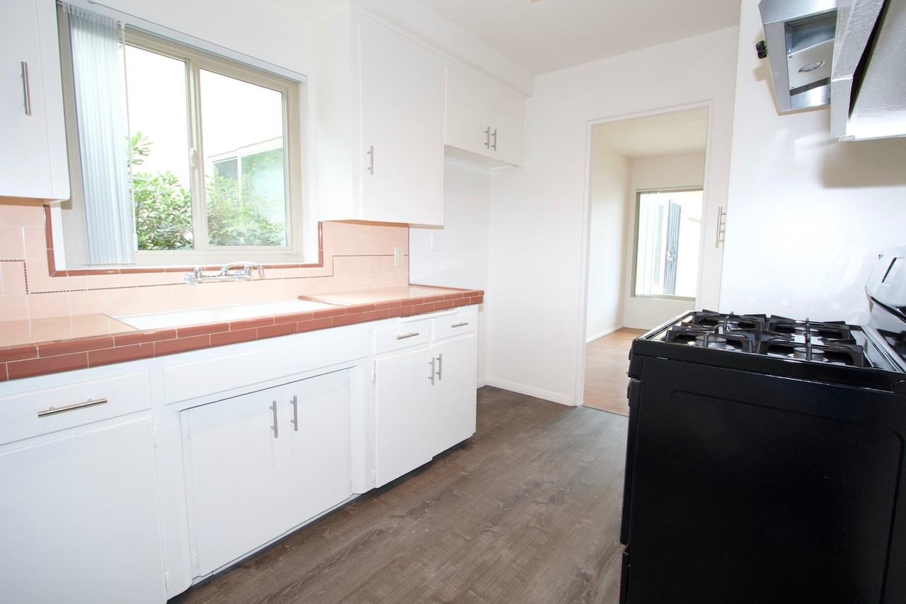 4481 54th St - Photo 7 of 10