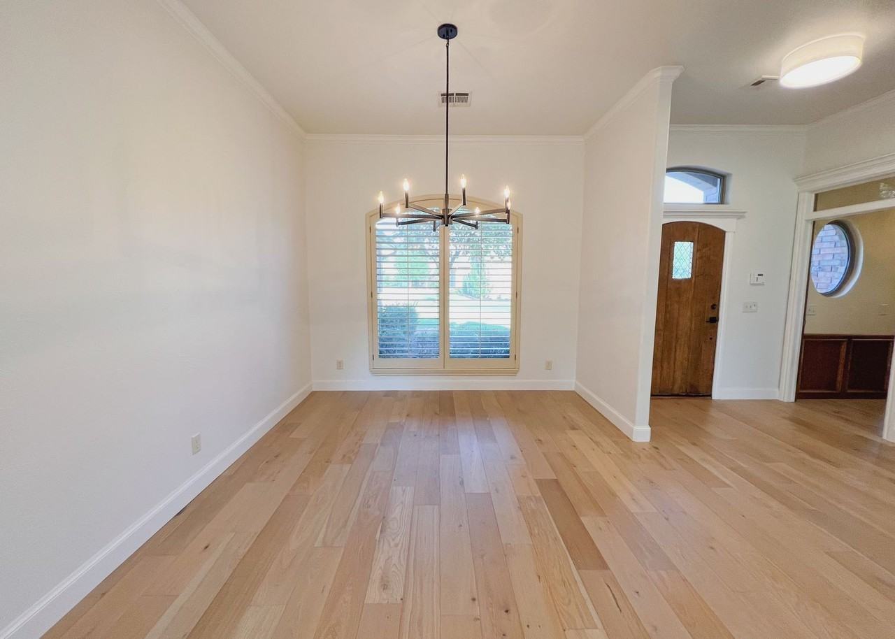 3124 Viewmont Ct - Photo 3 of 37