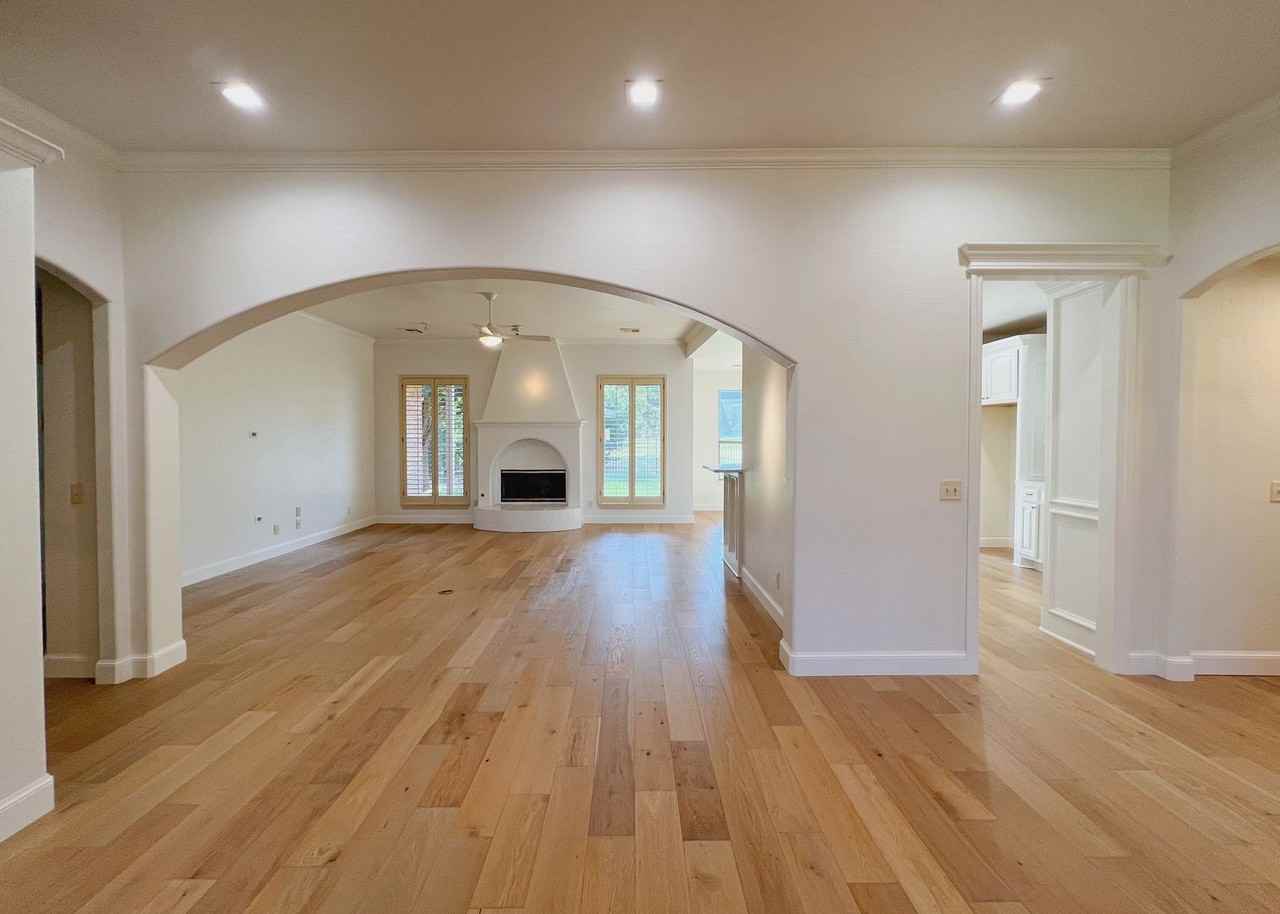 3124 Viewmont Ct - Photo 6 of 37