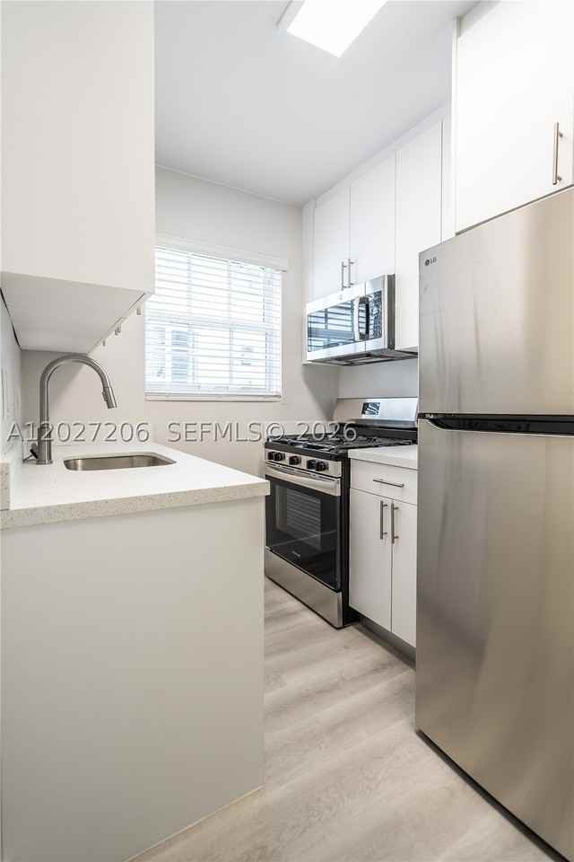 2418 Flamingo Dr #7 - Photo 6 of 14