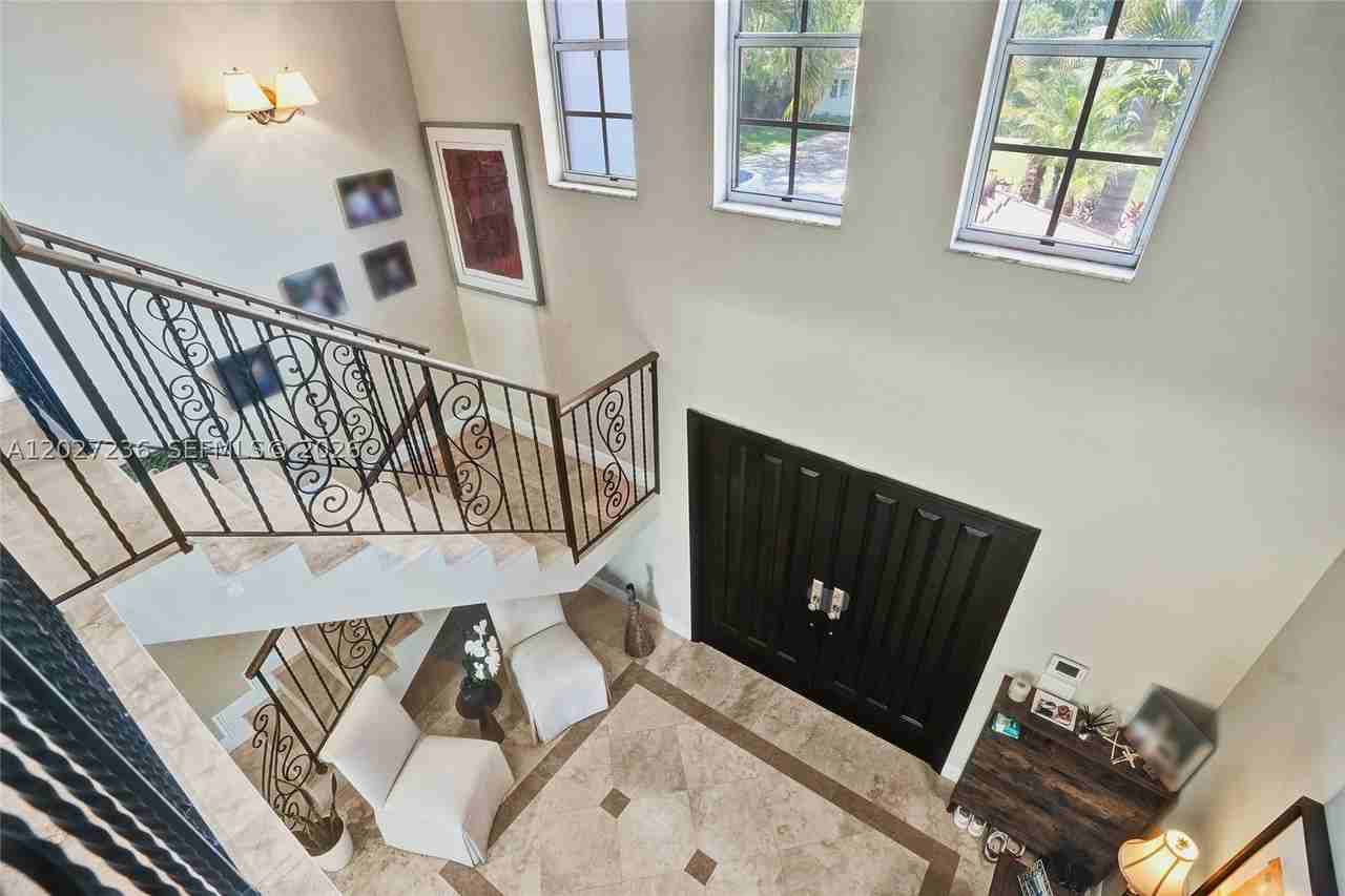 1534 Palancia Ave - Photo 7 of 50