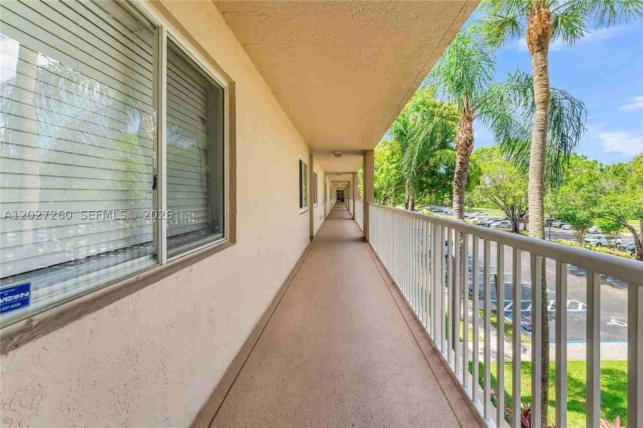 9511 Weldon Cir #G308 - Photo 3 of 41