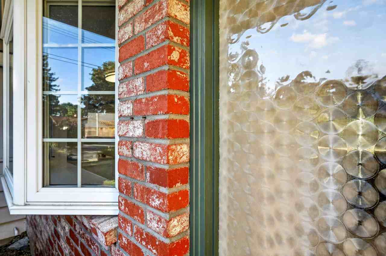 1214 Kilarney Ln - Photo 5 of 33