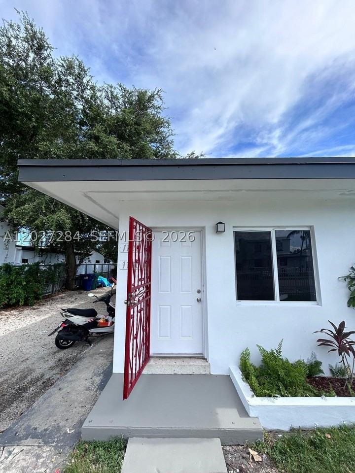 1130 Nw 76th St #1130 - Photo 2 of 33