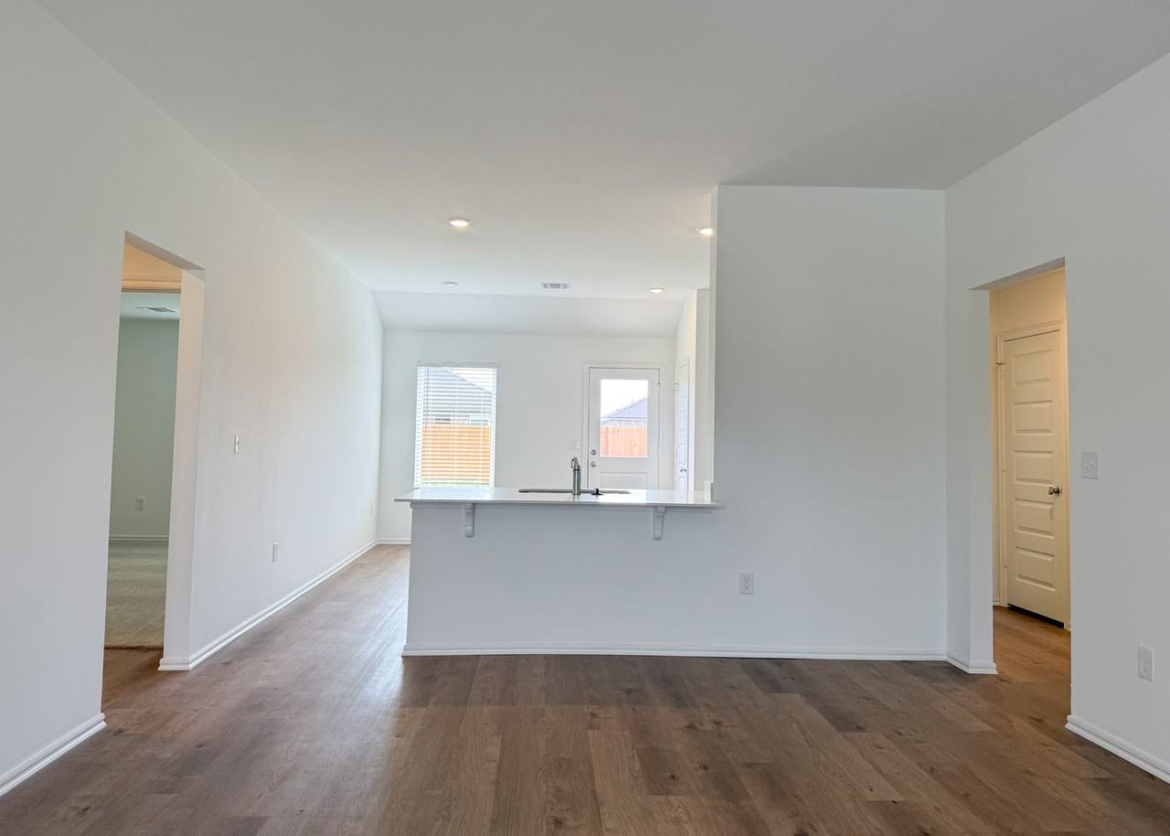 16208 Lovers Ln - Photo 5 of 24