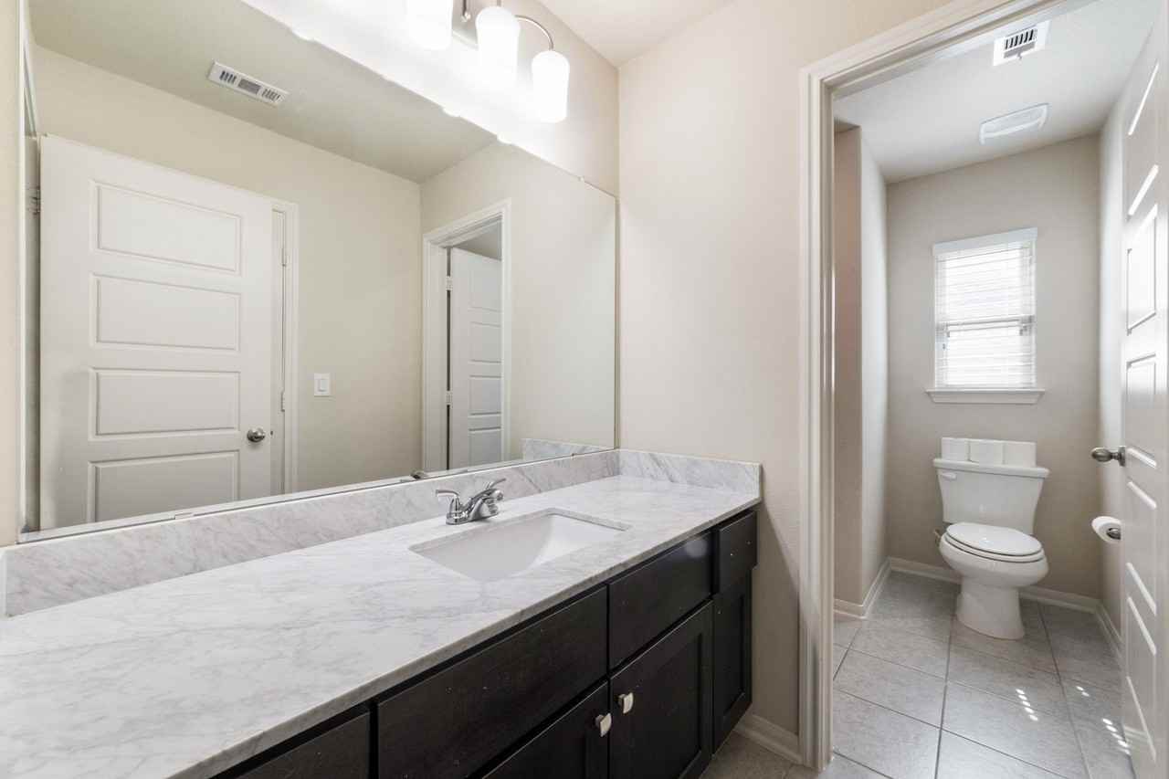 5104 Alonso Dr - Photo 5 of 34