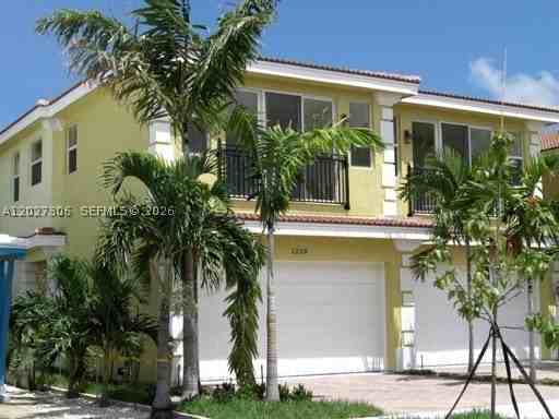 1236 Ne 14th Ave