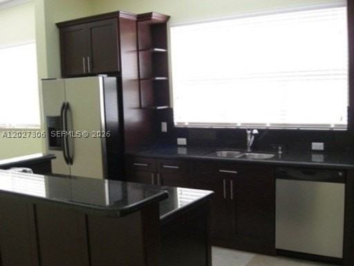 1236 Ne 14th Ave - Photo 4 of 7