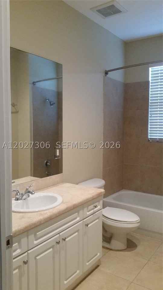 1236 Ne 14th Ave - Photo 7 of 7