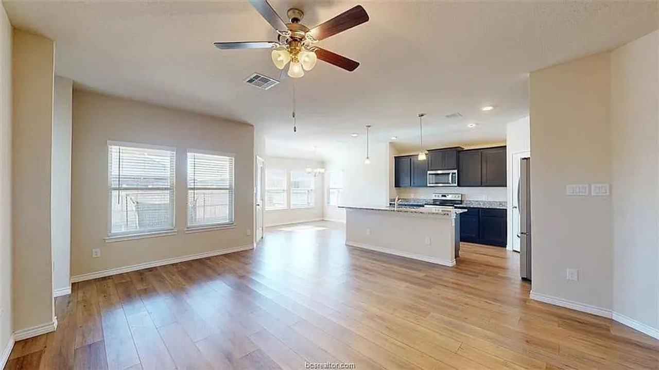 5219 Montague Loop - Photo 7 of 23