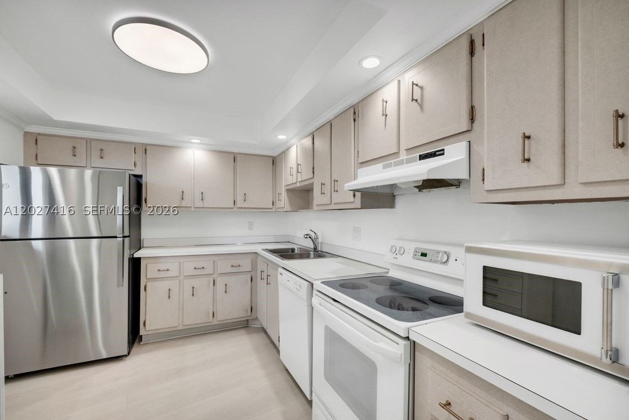 200 Ocean Trail Way #1108 - Photo 3 of 32