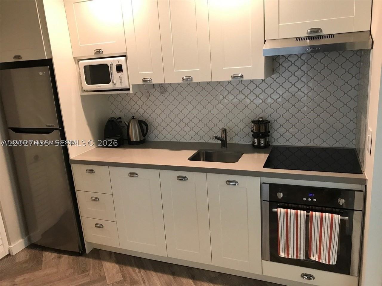 9920 Collins Ave #1 - Photo 5 of 14