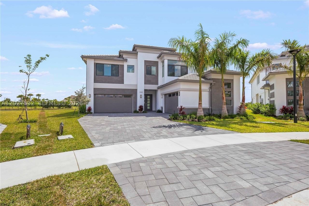 12865 Wingspan Ct - Photo 6 of 50