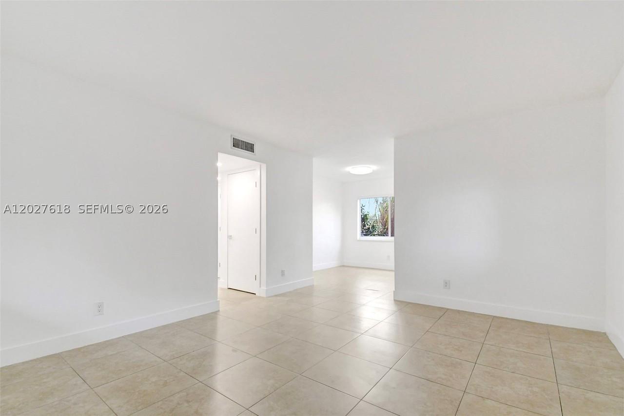 407 Se 9th Ct #1 - Photo 2 of 26