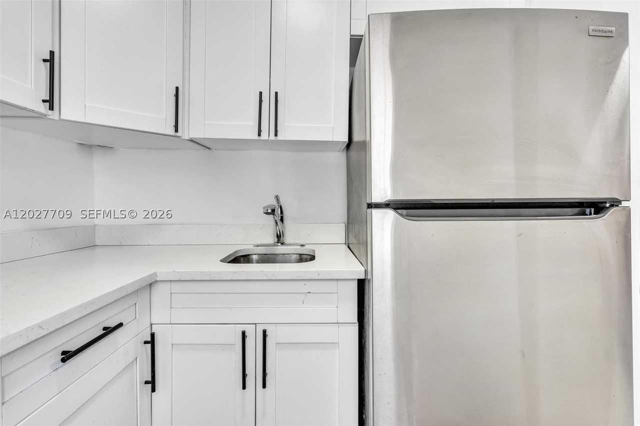 1000 Nw 95th Ter #103 - Photo 4 of 9