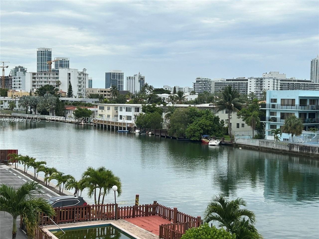 110 S Shore Dr #4E - Photo 2 of 11