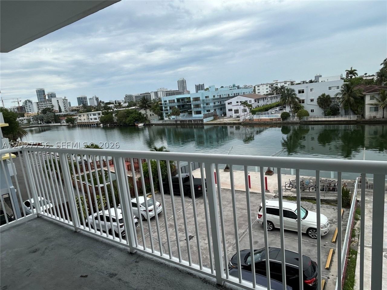 110 S Shore Dr #4E - Photo 4 of 11