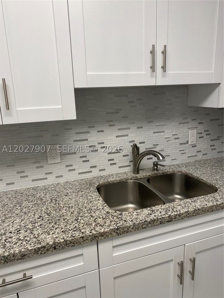 1030 9th St #204 - Photo 7 of 19