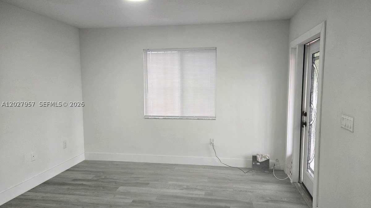 4952 Nw 21st Ave #0 - Photo 3 of 22