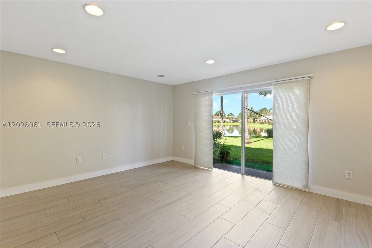 3126 Sw 128th Ave #157 - Photo 4 of 25