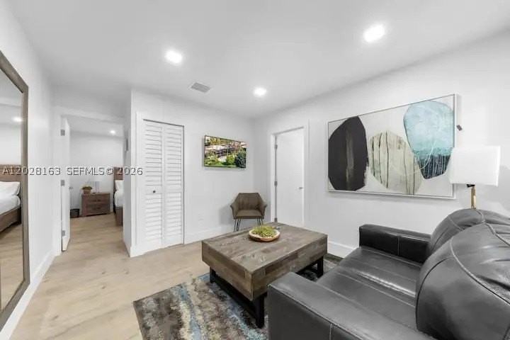 4290 Sw 9th St #B - Photo 6 of 18