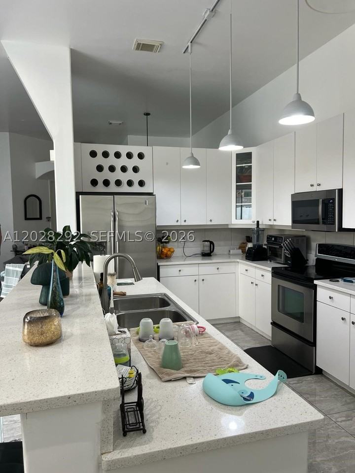 1120 Papaya St #0 - Photo 5 of 28