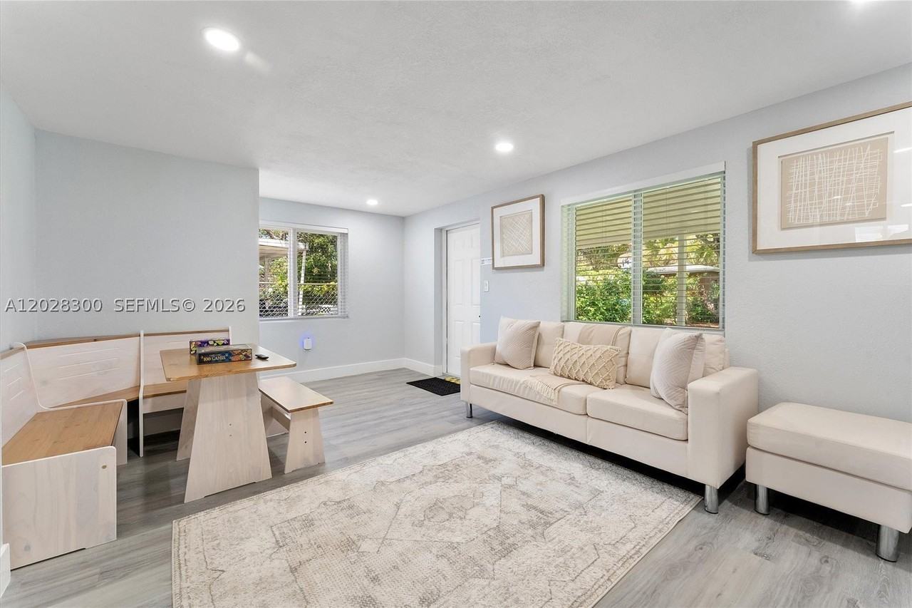 1218 Nw 2nd Ave - Photo 5 of 20
