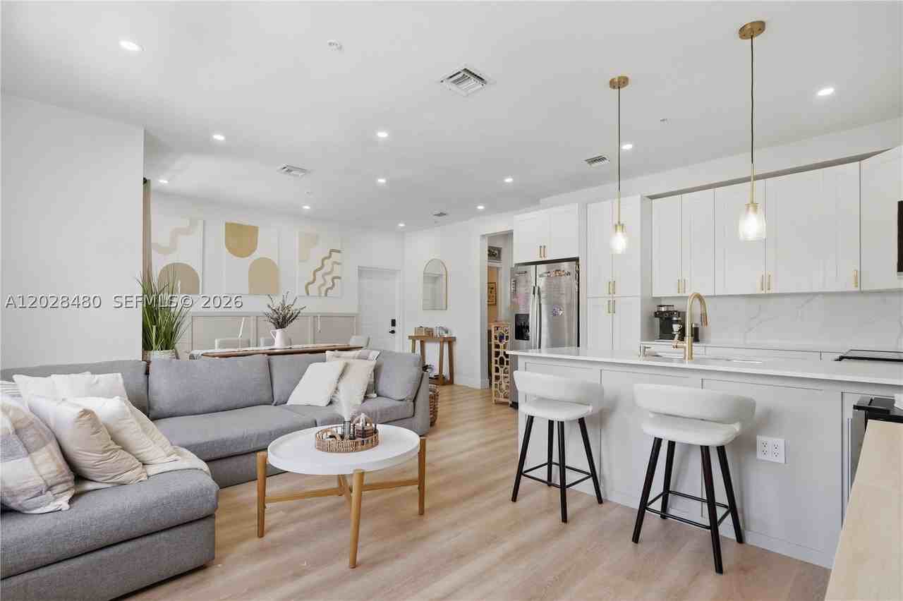 4425 Sw 160th Ave #213 - Photo 7 of 26