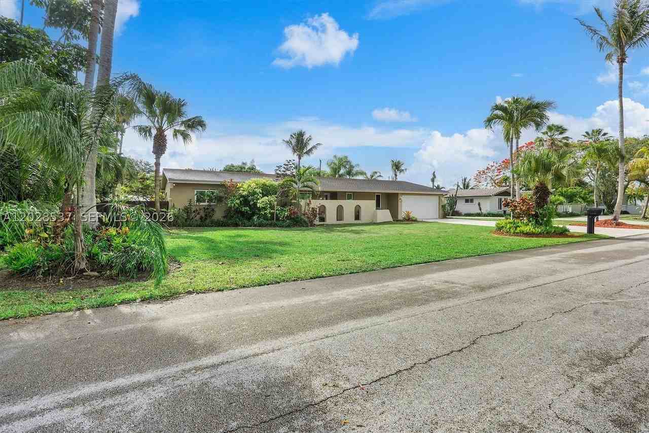 13241 Sw 99th Ct - Photo 2 of 50