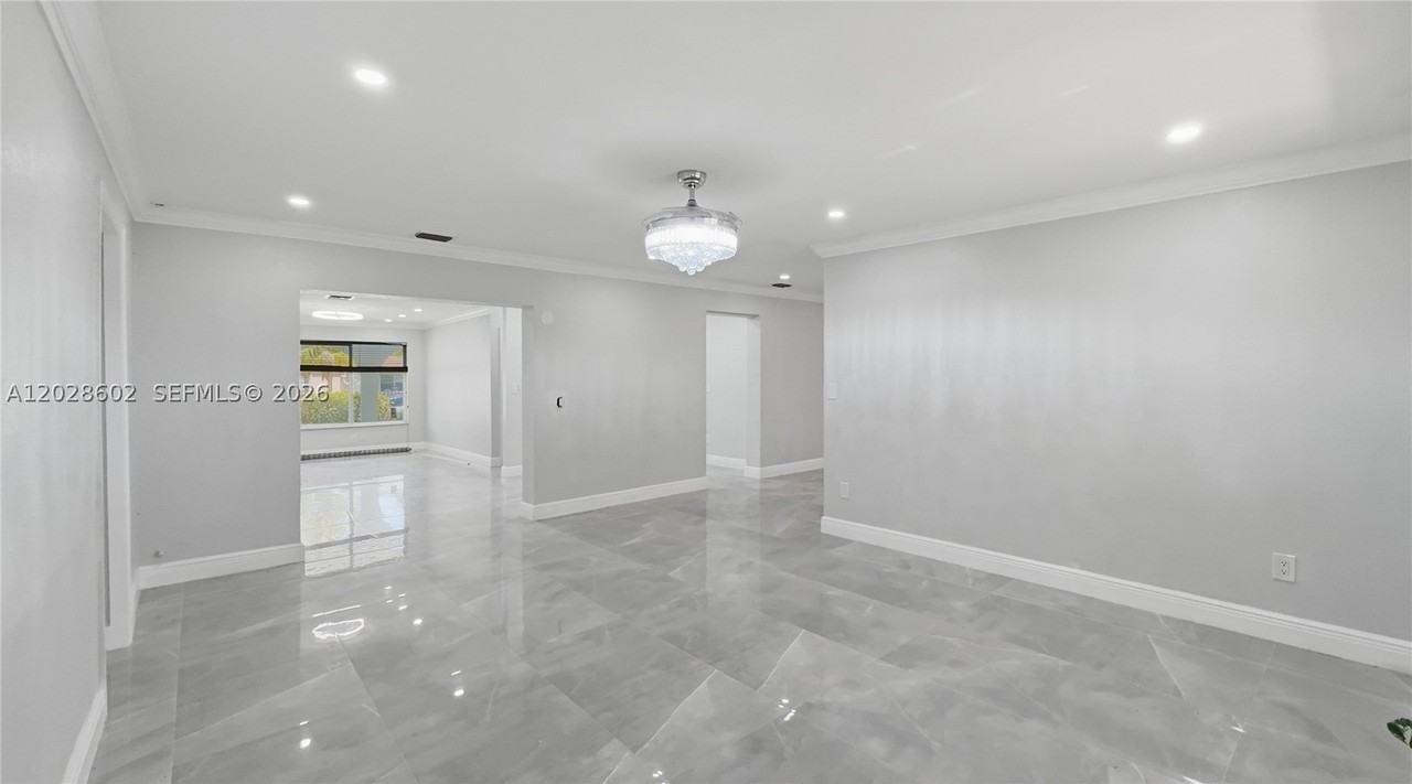 20081 Nw 15th Ave #0 - Photo 5 of 28